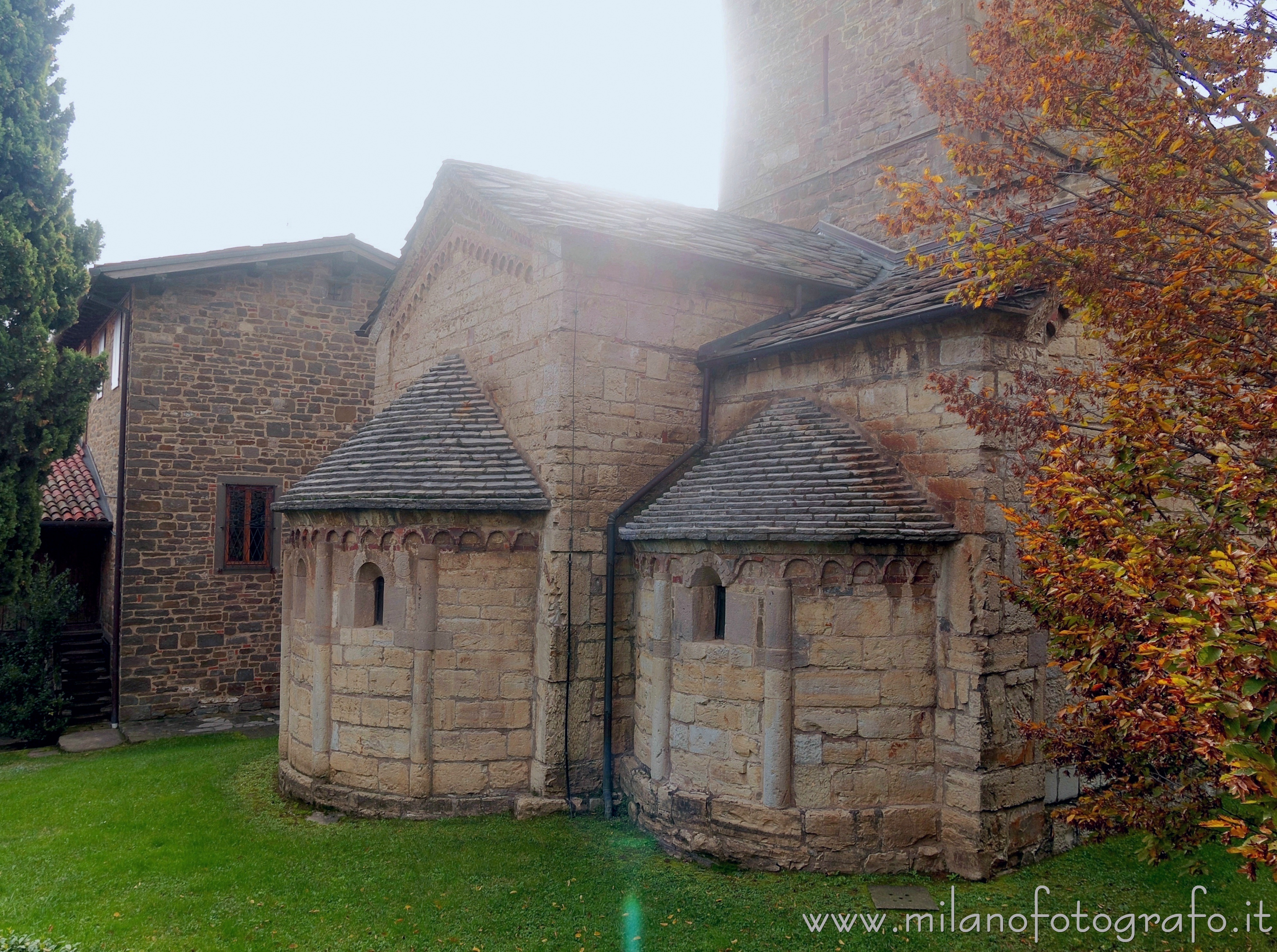 Sotto il Monte (Bergamo) - Parte posteriore dell'Abbazia di Sant'Egidio in Fontanella